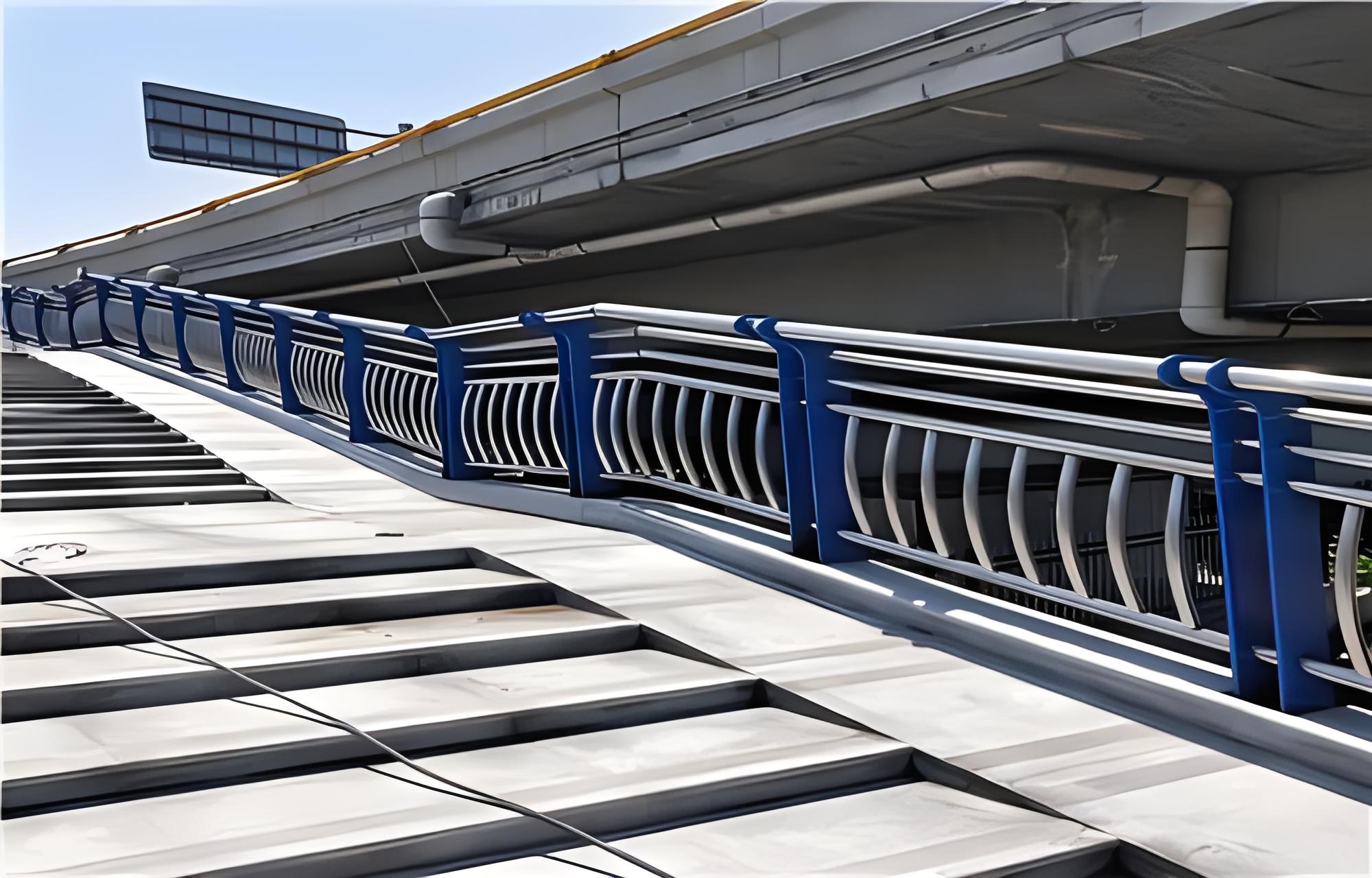 梅州不锈钢桥梁护栏维护方案：确保安全，延长使用寿命